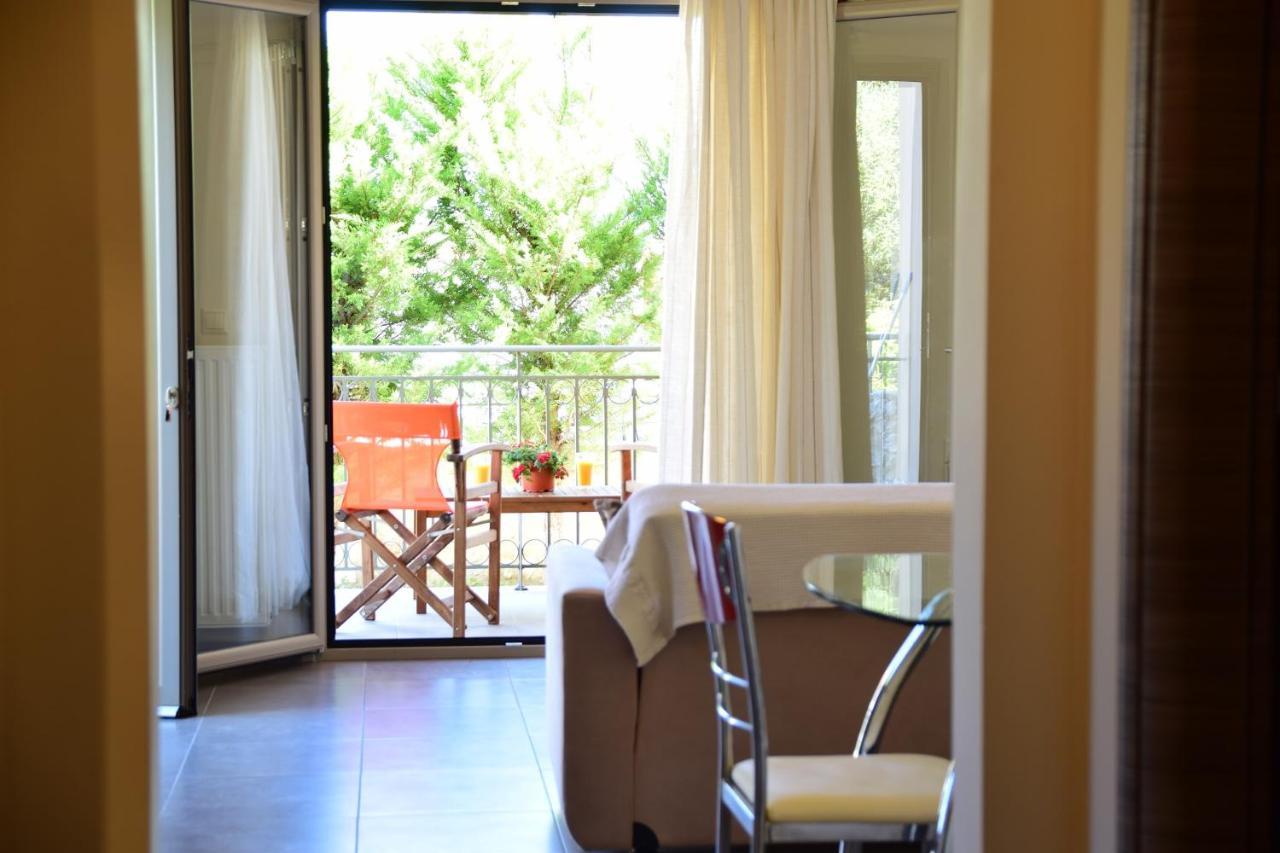 D'Angelos Apartments Karavomylos Eksteriør bilde