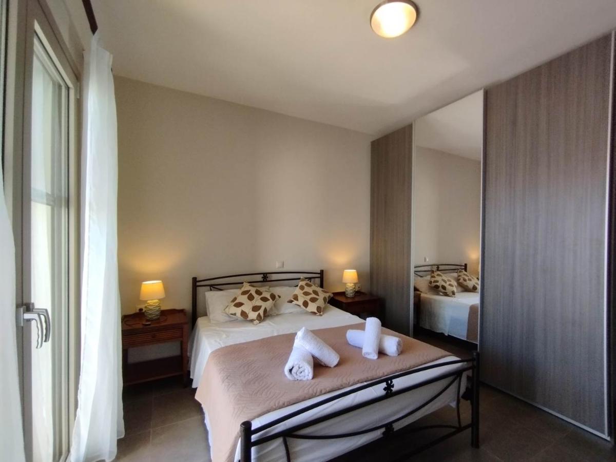 D'Angelos Apartments Karavomylos Eksteriør bilde